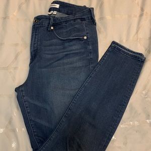 Good American Good Leg Jeans